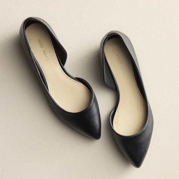 Black D’Orsay Flats - Picture 1 of 9